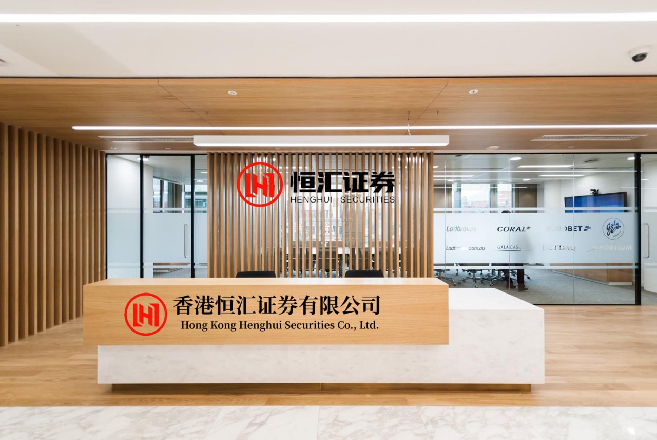 牛来了 “让我先走，我要去娶我最爱的人，全程1146公里”高速上一车上横幅火了！